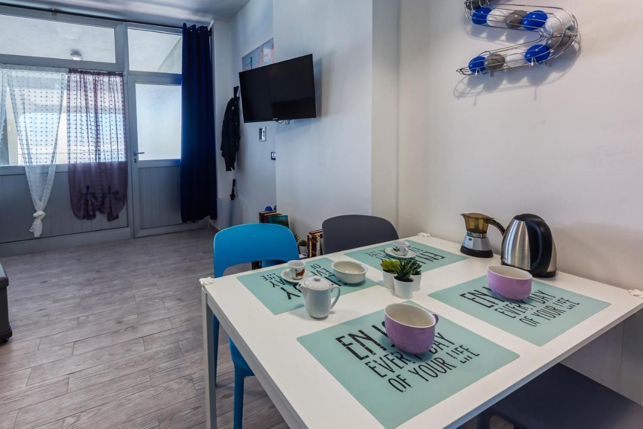 Casaviva - Grazioso Bilocale Sul Mare A Ospedaletti Apartament Zewnętrze zdjęcie